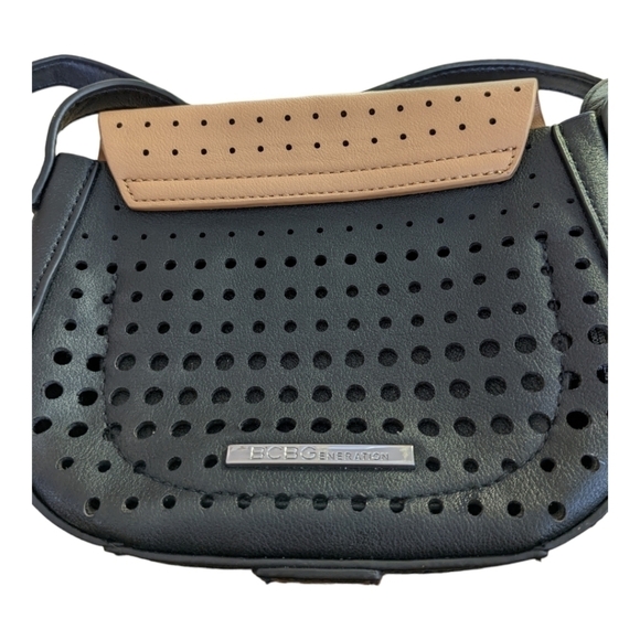BCBGENERATION Small Crossbody purse - Picture 3 of 3